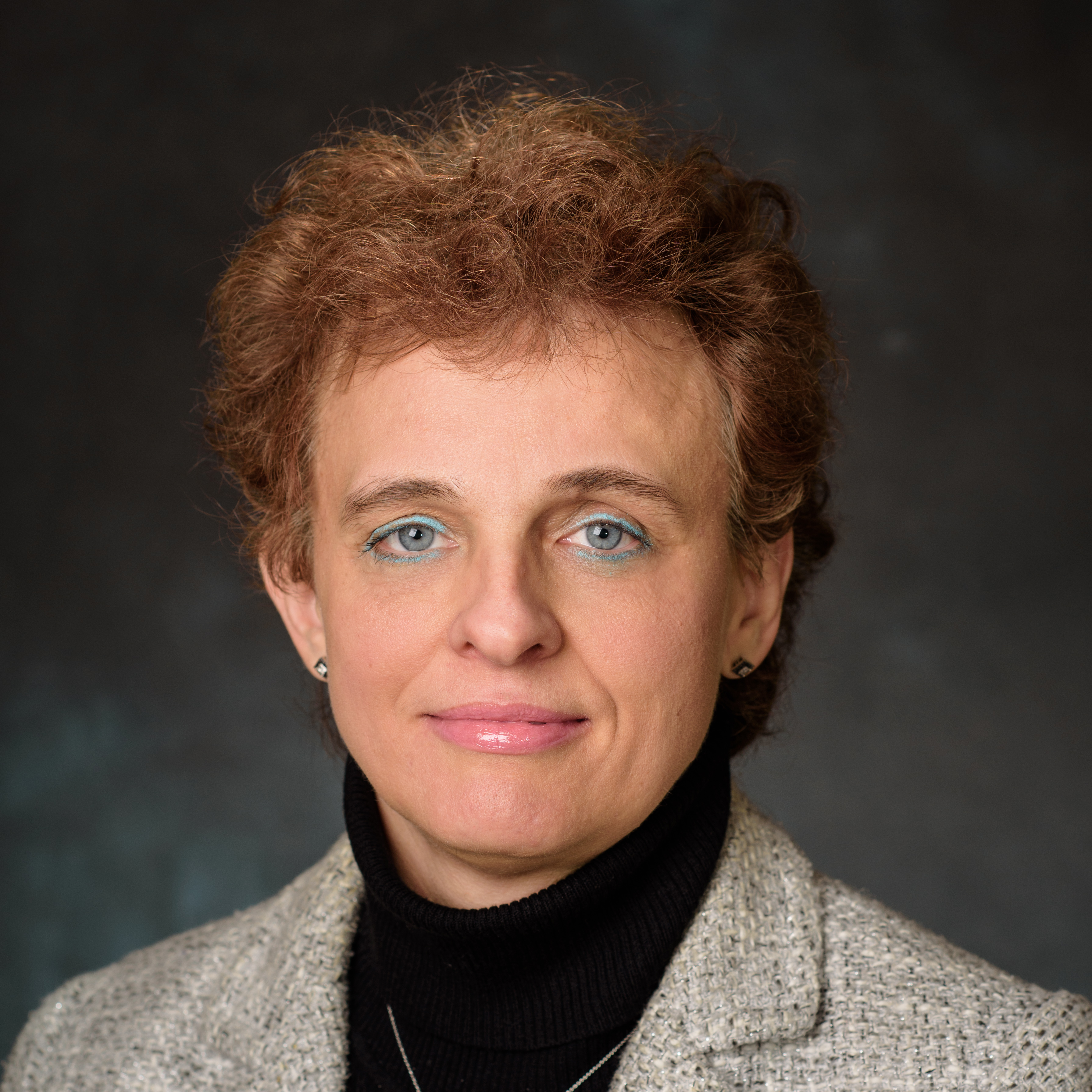 Dr. Cristina Comaniciu